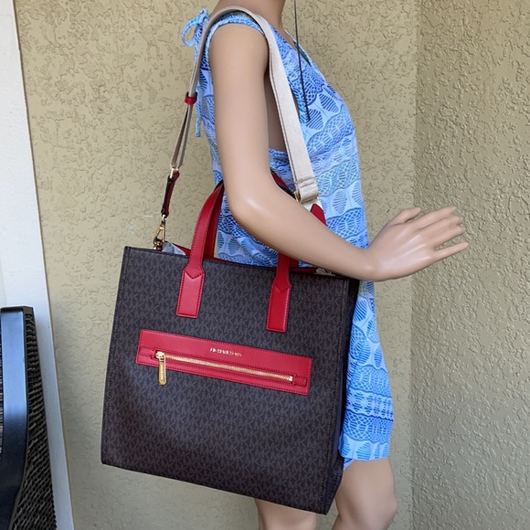 Michael Kors Kenly Large Tote - Picture 15 of 15